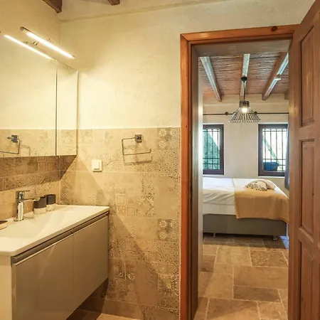 酒店 Jade Evi